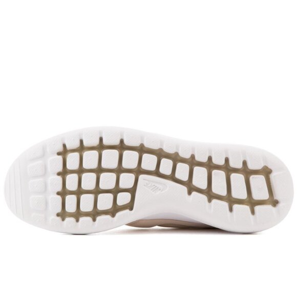 Nike W ROSHE TWO SE Shoes - Oatmeal/Oatmeal-Khaki-White - Picture 5 of 16
